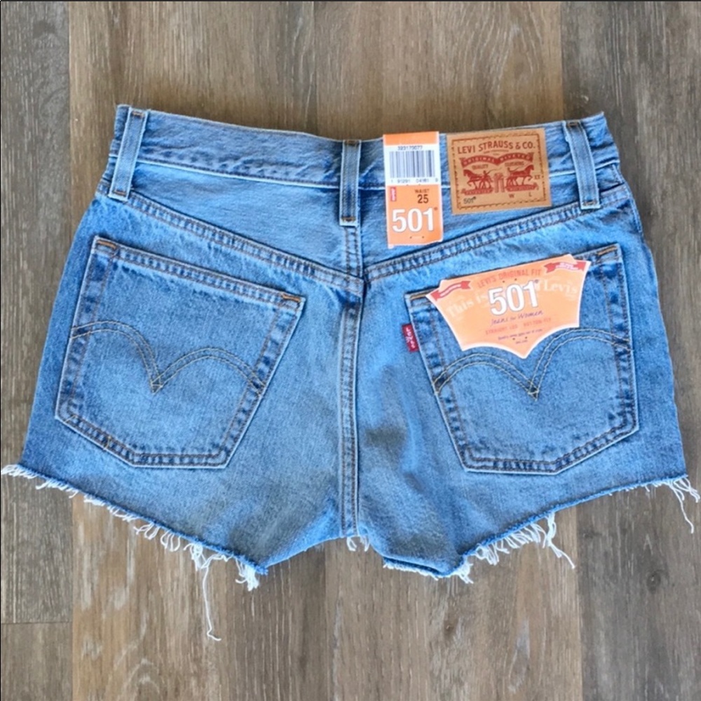 Levi’s shorts - NWT